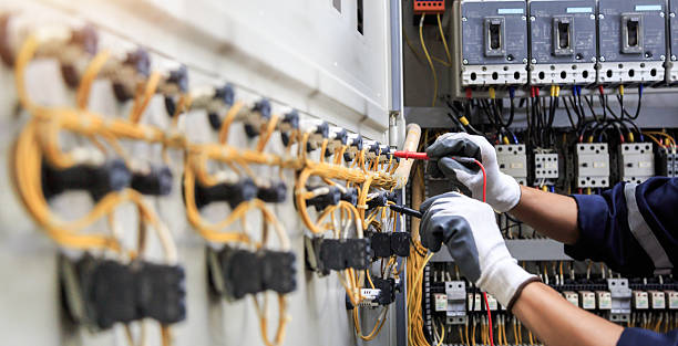 Professional Electrician technician working in Mineola, NY